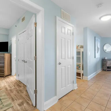 Laketown Wharf 1434